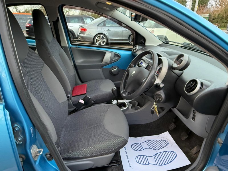 PEUGEOT 107