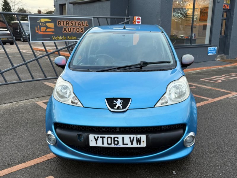 PEUGEOT 107