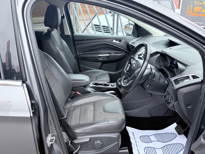 FORD KUGA