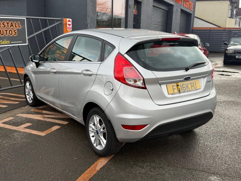 FORD FIESTA