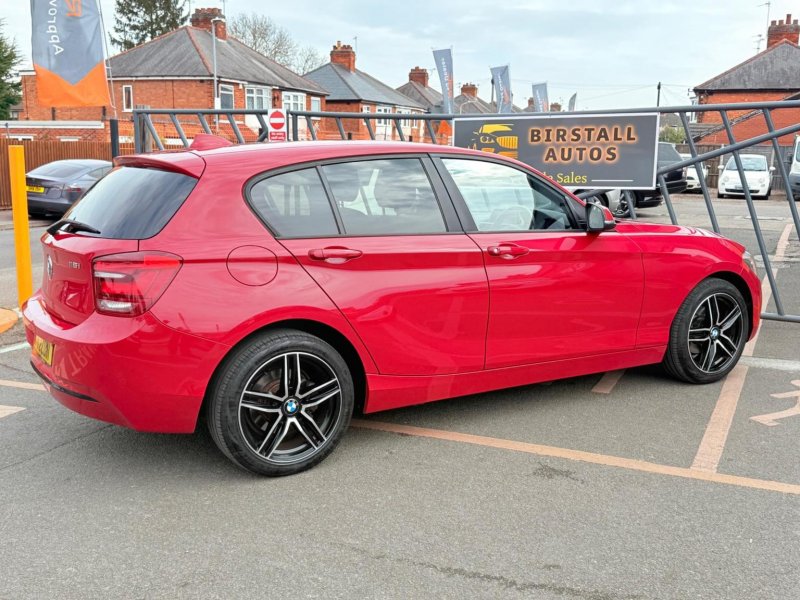 BMW 1 SERIES