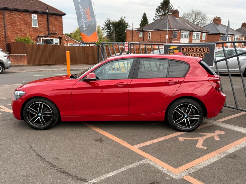 BMW 1 SERIES