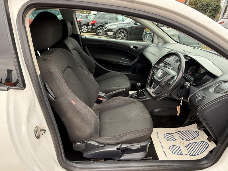 SEAT IBIZA