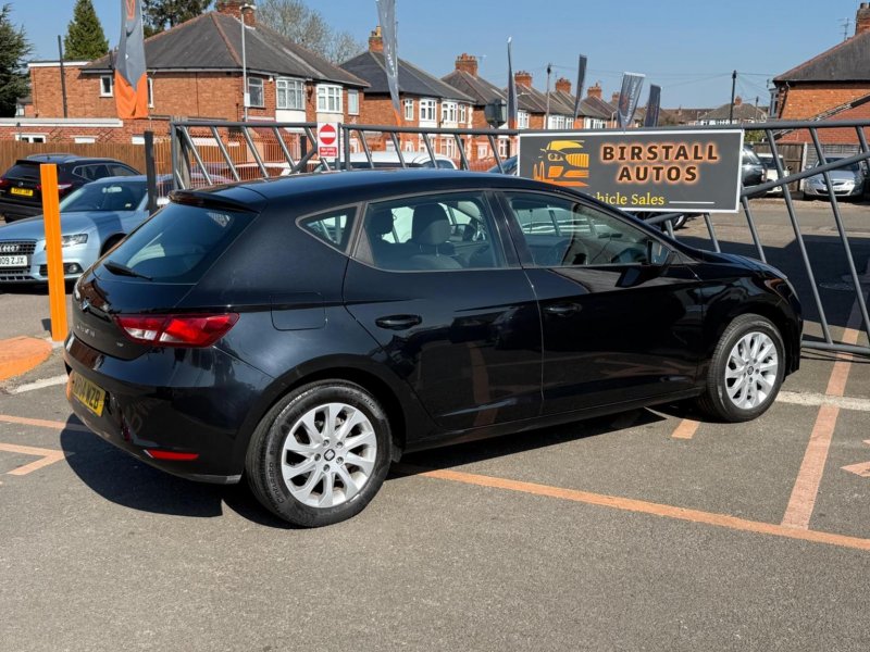 SEAT LEON