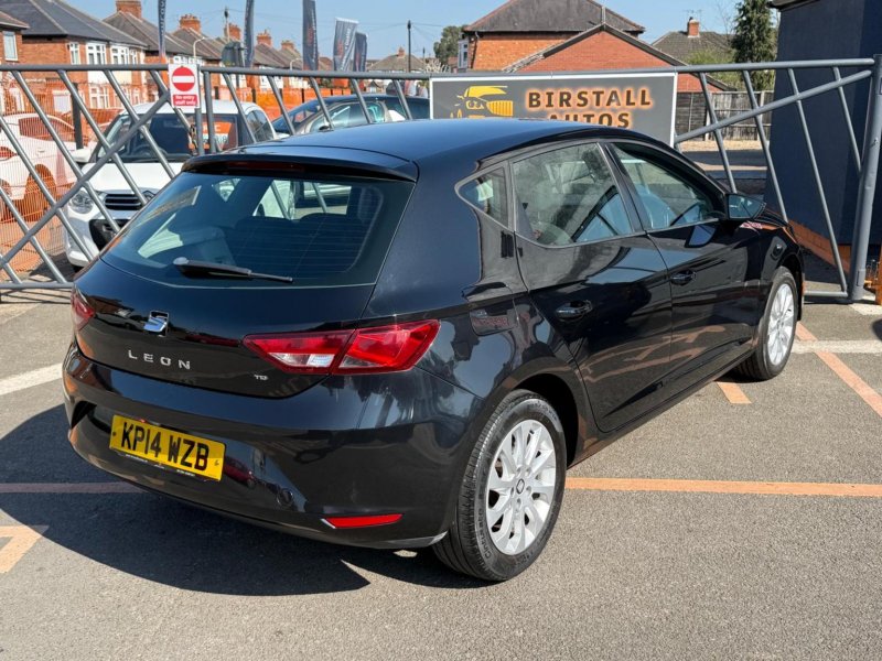SEAT LEON