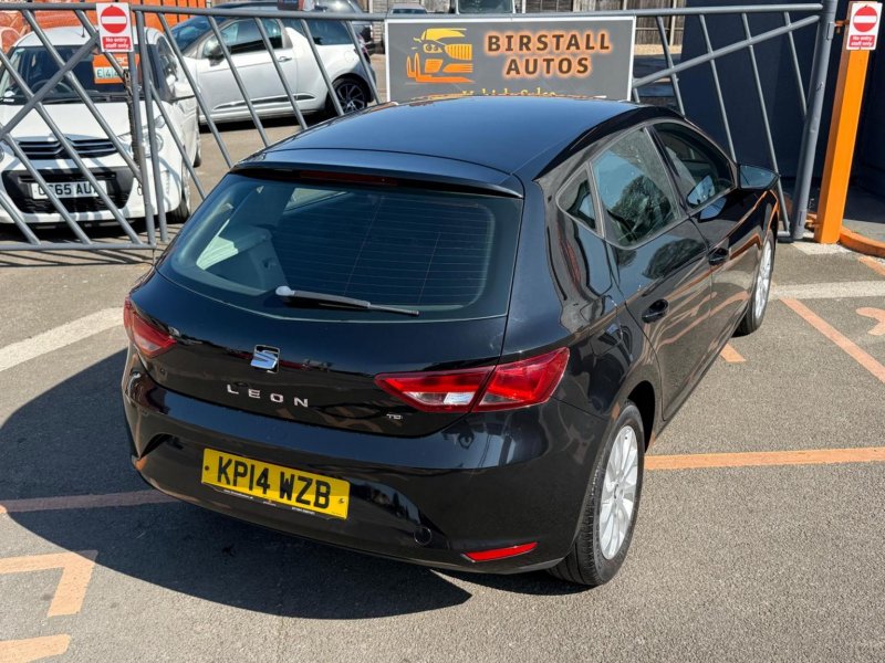 SEAT LEON