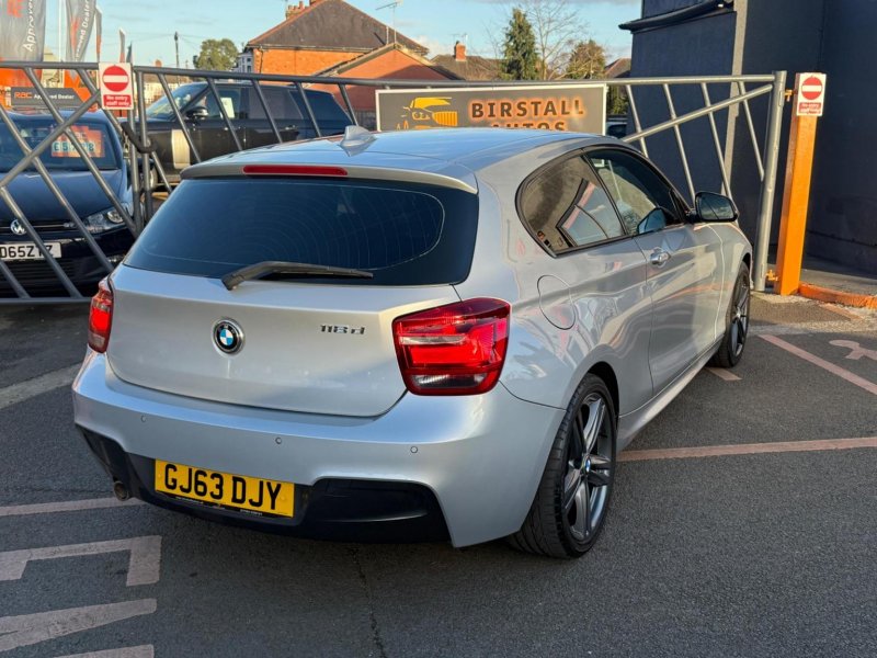 BMW 1 SERIES