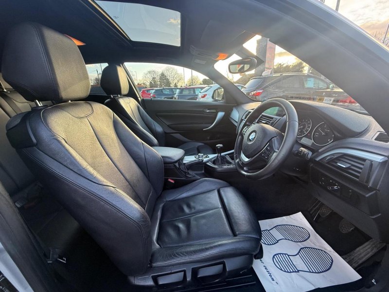 BMW 1 SERIES
