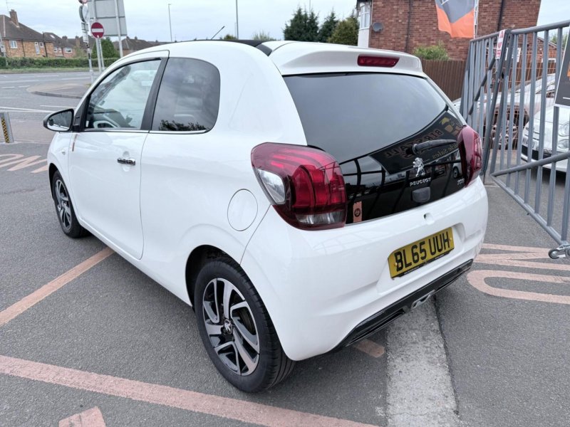 PEUGEOT 108