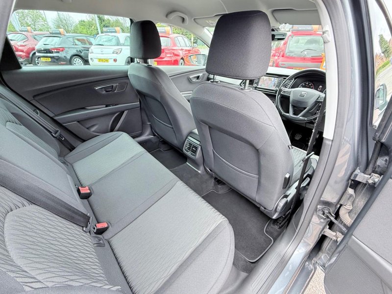 SEAT LEON
