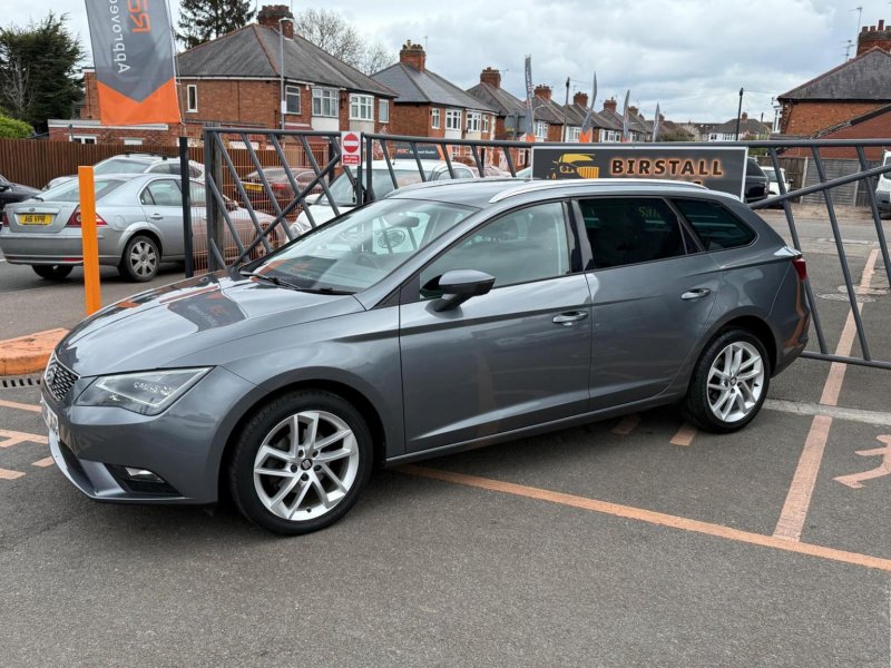 SEAT LEON