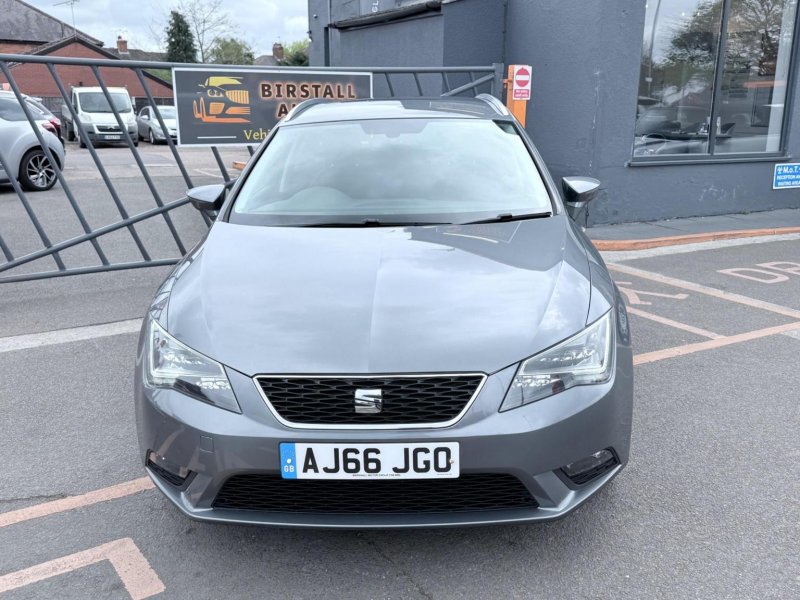 SEAT LEON
