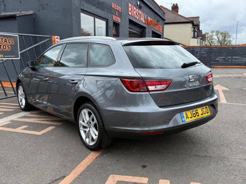 SEAT LEON