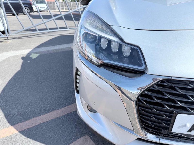 DS AUTOMOBILES DS 3