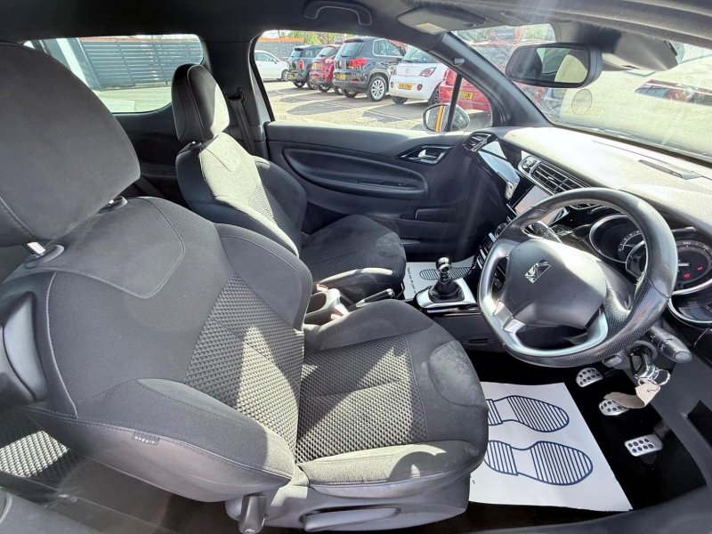 DS AUTOMOBILES DS 3
