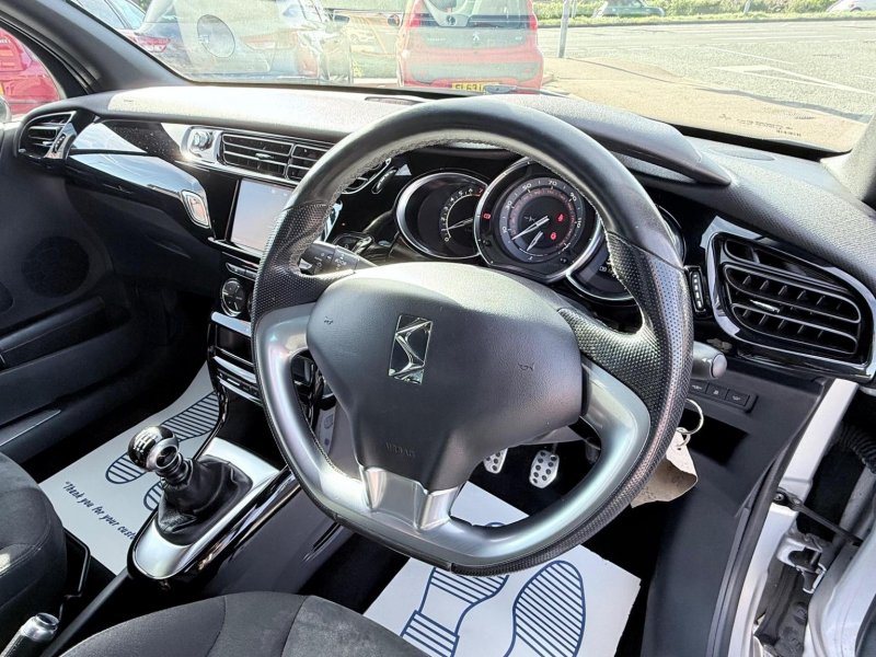 DS AUTOMOBILES DS 3