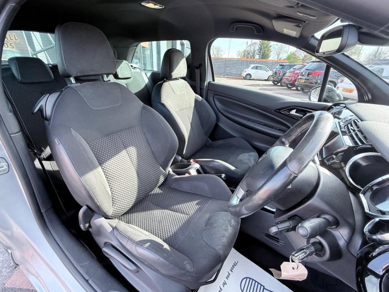 DS AUTOMOBILES DS 3