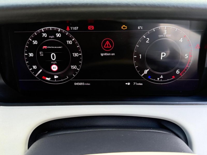 LAND ROVER RANGE ROVER VELAR