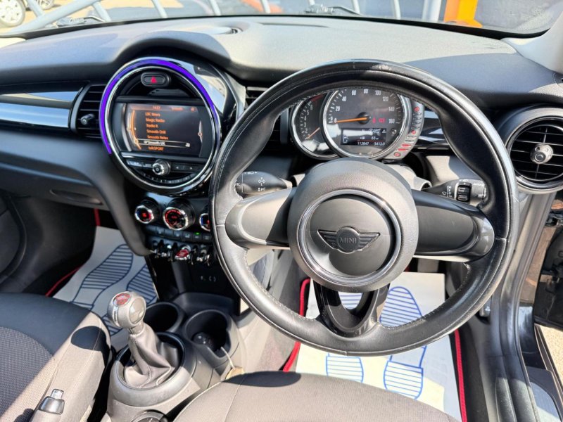 MINI HATCH