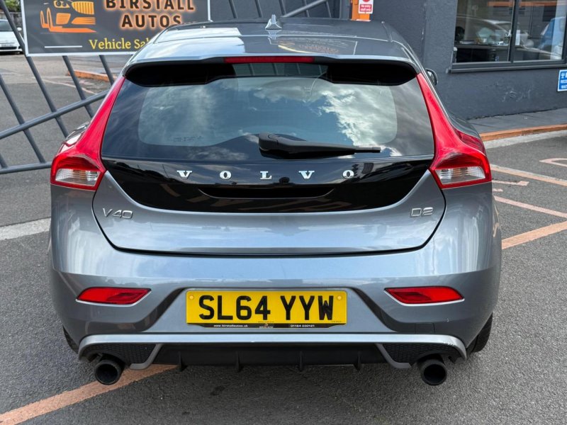 VOLVO V40