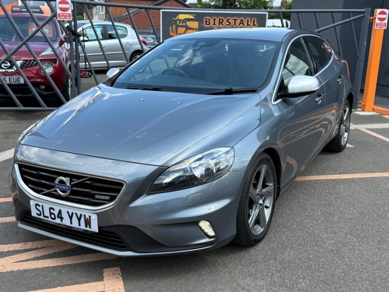 VOLVO V40