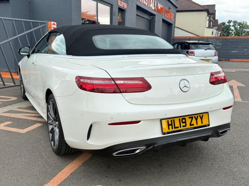 MERCEDES-BENZ E CLASS