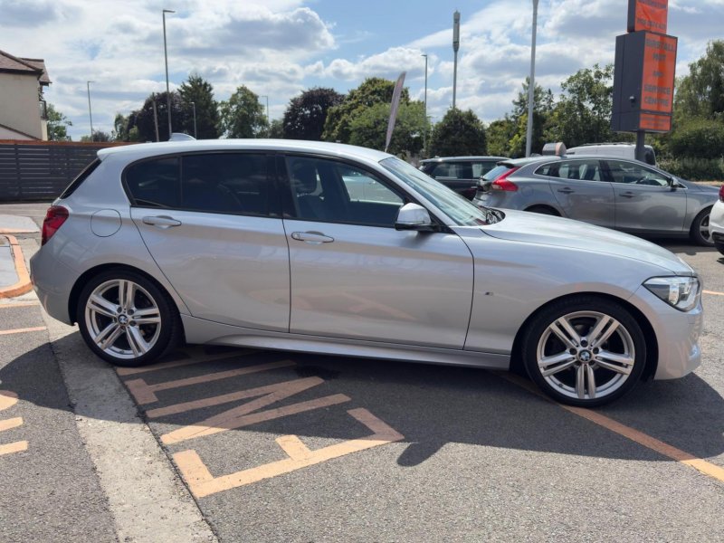 BMW 1 SERIES