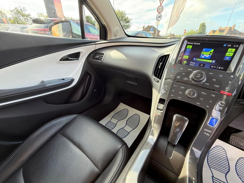 VAUXHALL AMPERA