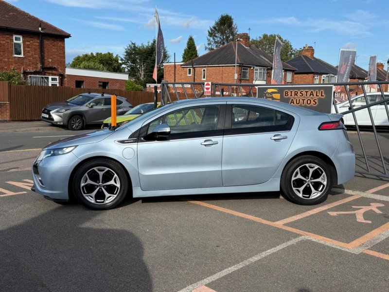 VAUXHALL AMPERA