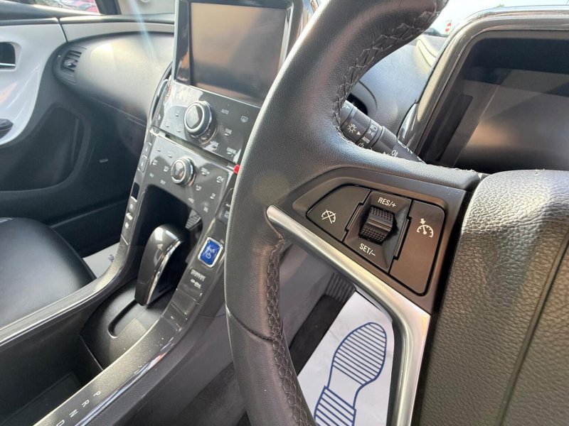 VAUXHALL AMPERA