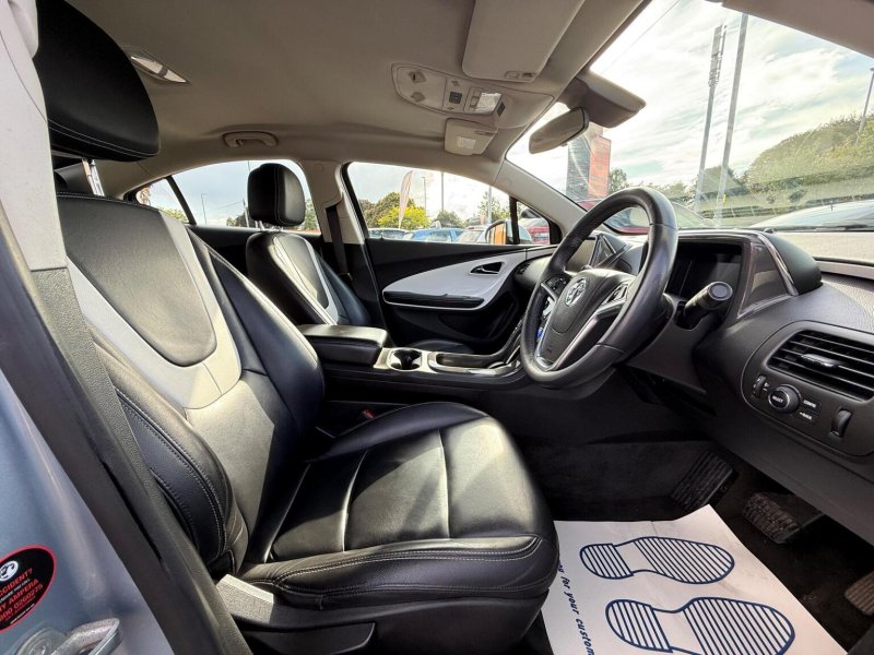 VAUXHALL AMPERA