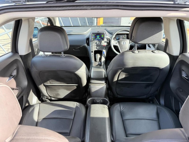 VAUXHALL AMPERA